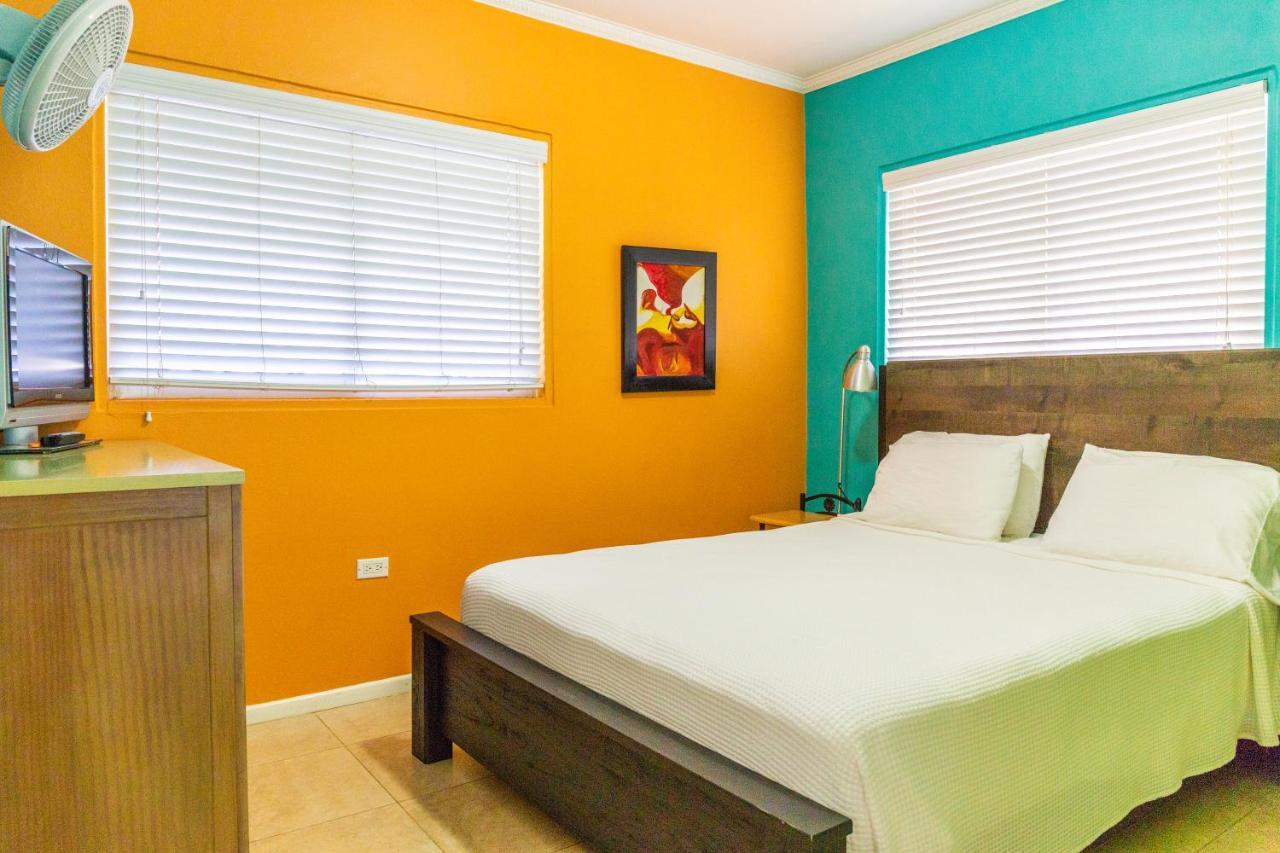Little Paradise Aruba Vacation Apartments Palm Beach Exterior photo