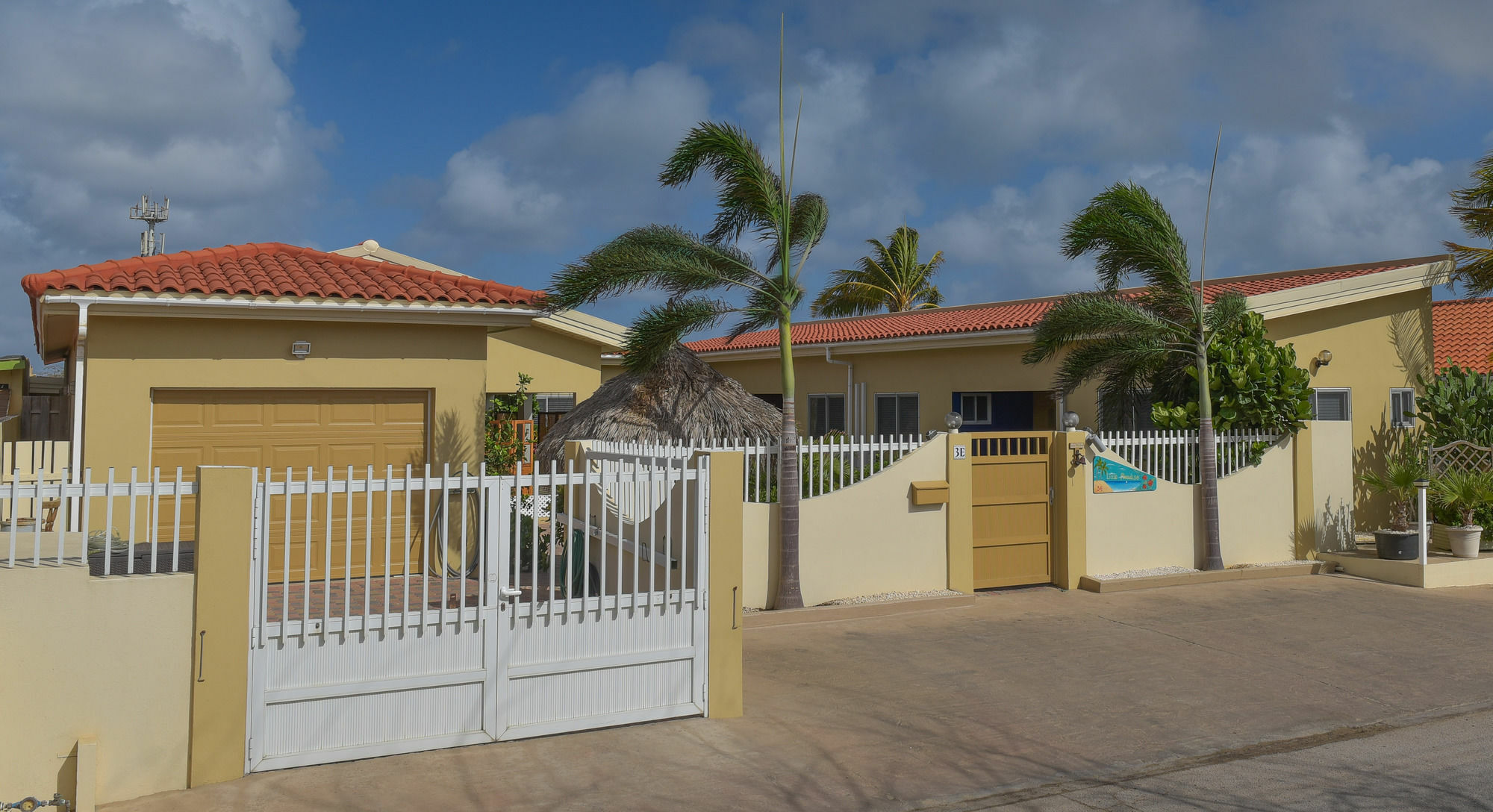 Little Paradise Aruba Vacation Apartments Palm Beach Exterior photo